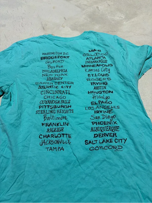Big time rush BTR forever tour 2022 Teal Graphic T-Shirt medium - Image 8