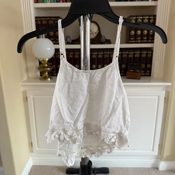 Mahina Linene White Lafe Camisole - Image 2