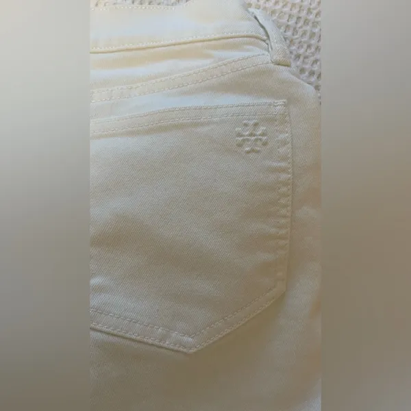 Tory Burch White Cropped Jeans - Image 4