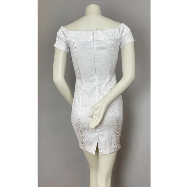 Elliatt Snakeskin White Dress Mini Off The Shoulders‎ Cut-Out Short Animal Print - Image 3