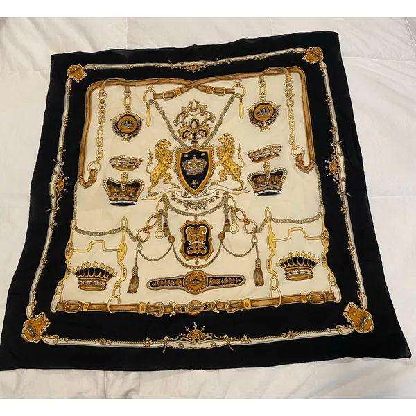 Vintage Unbranded All-Over Print Renaissance Scarf Black & Cream Regency - Image 2