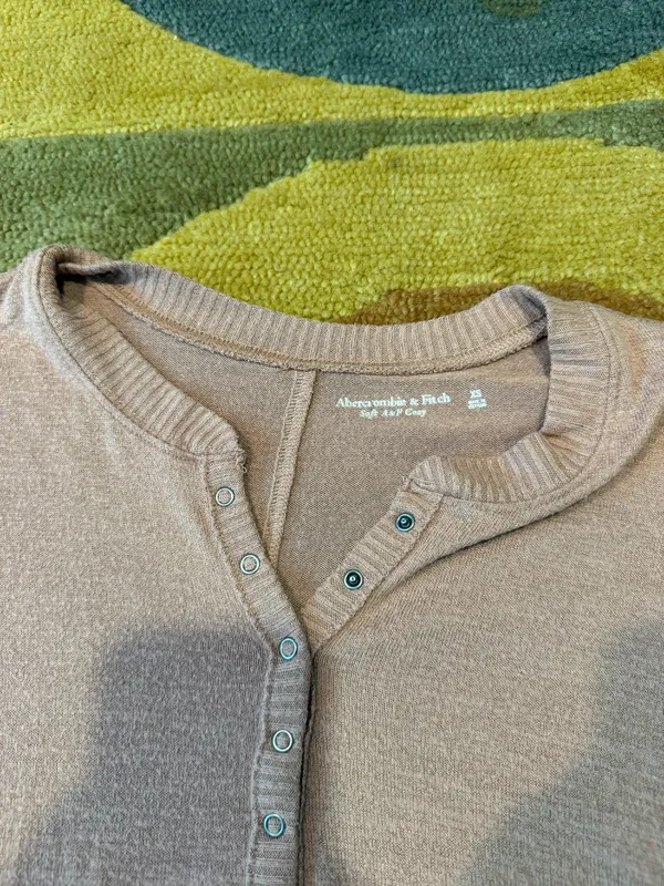 Abercrombie & Fitch Soft A&F Cozy Long Oversized Henley Long Sleeve Top Size XS - Image 3