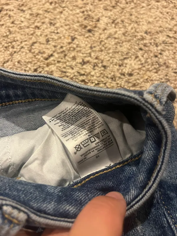 Old Navy Jeans - Image 4