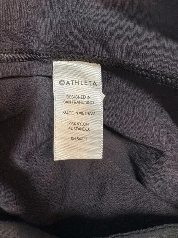 Athleta Women's Mod Trekkie Shorts 291730 Black Stretch Ripstop Zip Pockets Sz 8 - Image 6