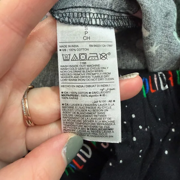 Old Navy black‎ Christmas holiday pull on drawstring fleece pajama shorts small - Image 5
