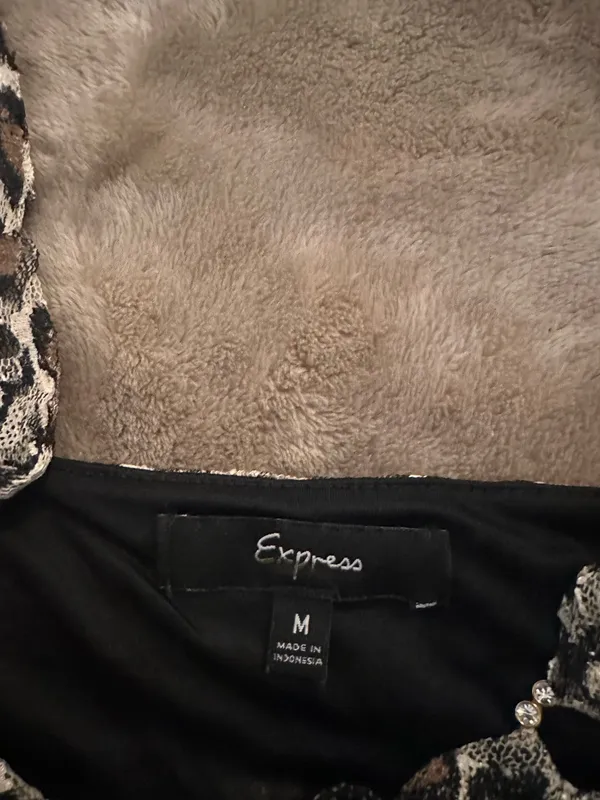 Animal print vintage express ruched top - Image 6