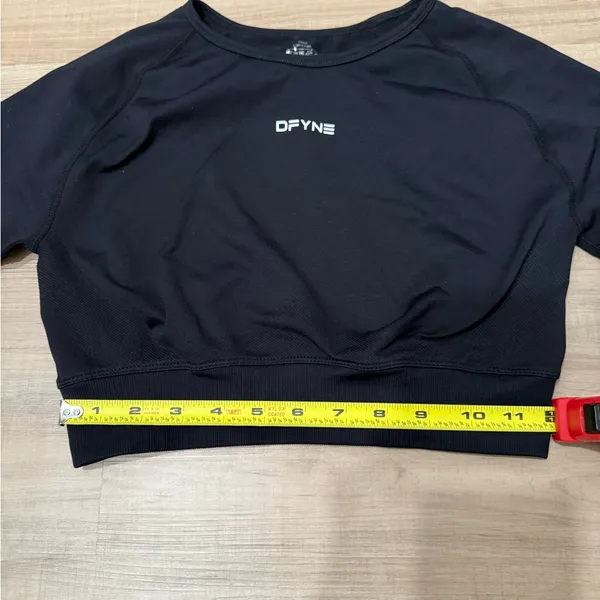 DFYNE Black Women's Crop Top - Image 6