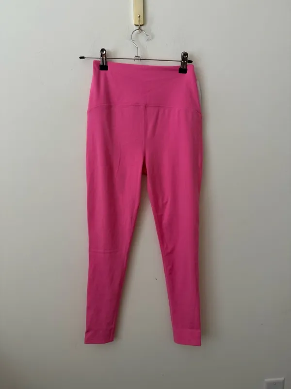 NEW Beyond Yoga • POWERBEYOND Strive High Waisted Midi Leggings Size Small - Image 3