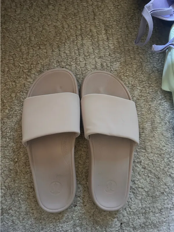 Lululemon Light Pink Slides - Image 4