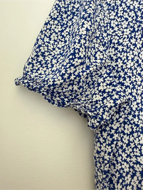 J. Crew Floral Tiered Midi Dress in Blue and White Size Medium - Image 5