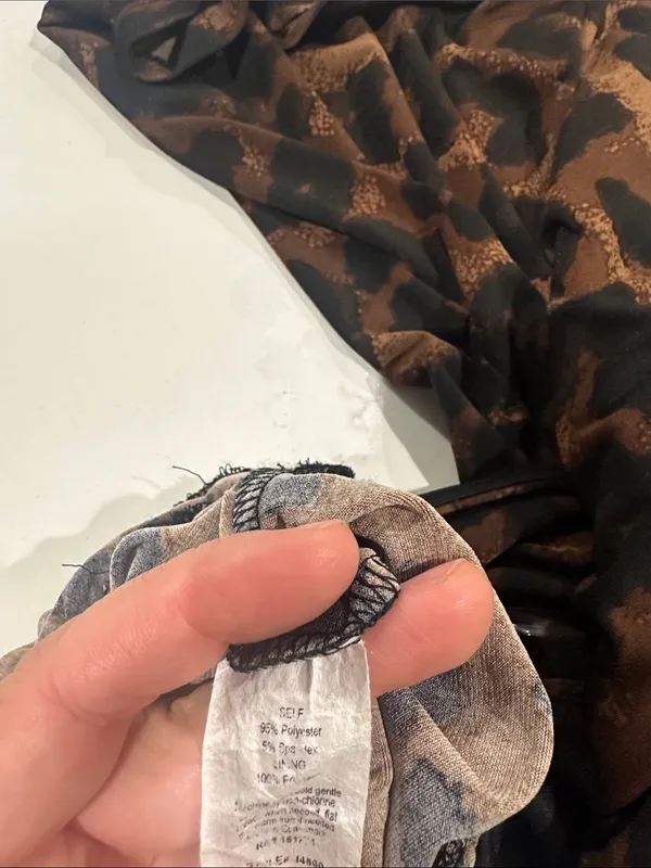 Versona leopard cheetah stretch jumpsuit jumper size medium - Image 4