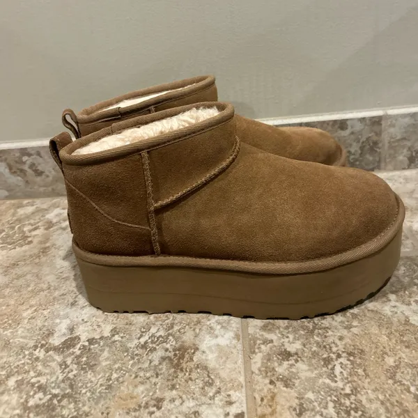 UGG Ultra Mini Platform Chestnut Women's Size 8 - Image 2