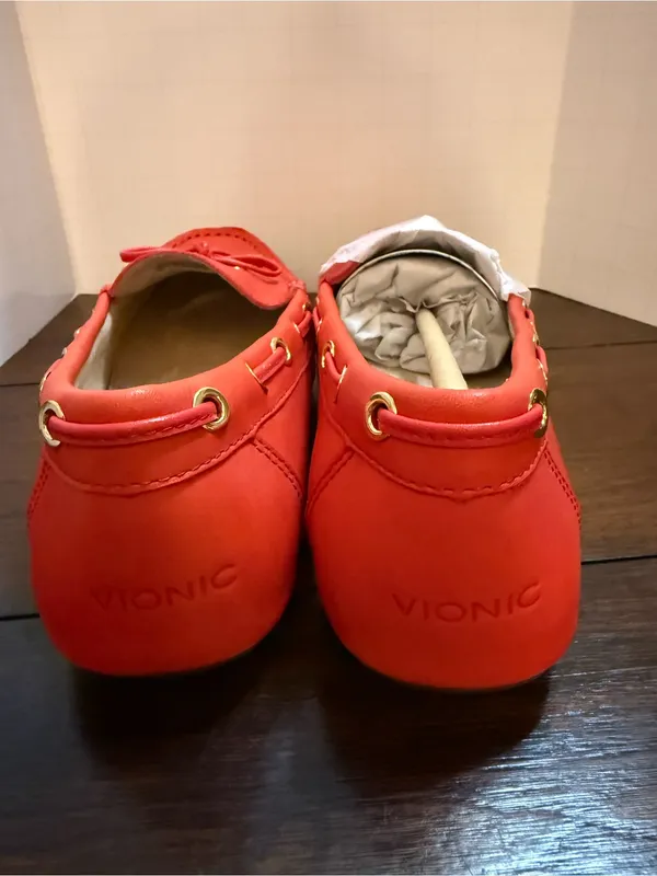 NIB - Vionic Honor Virginia Loafer Moccasin Cherry Red Leather Size 9 Bow - NEW - Image 6