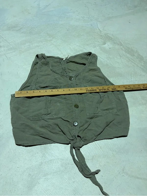 Free people Sleeveless Olive Tie-Front Button Crop Top large - Image 6