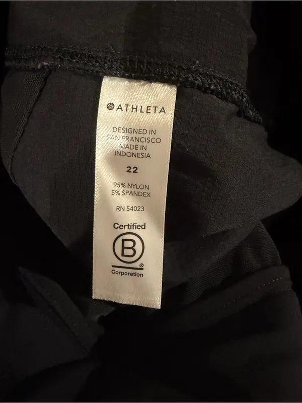 Athleta Trekkie Bermuda 2.0 Hiking Outdoor Nylon Shorts Black Size 22 - Image 4