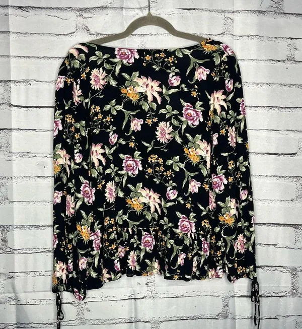 American Eagle Black Floral Tie-Front Blouse M Silky Viscose Resort Casual Top - Image 10