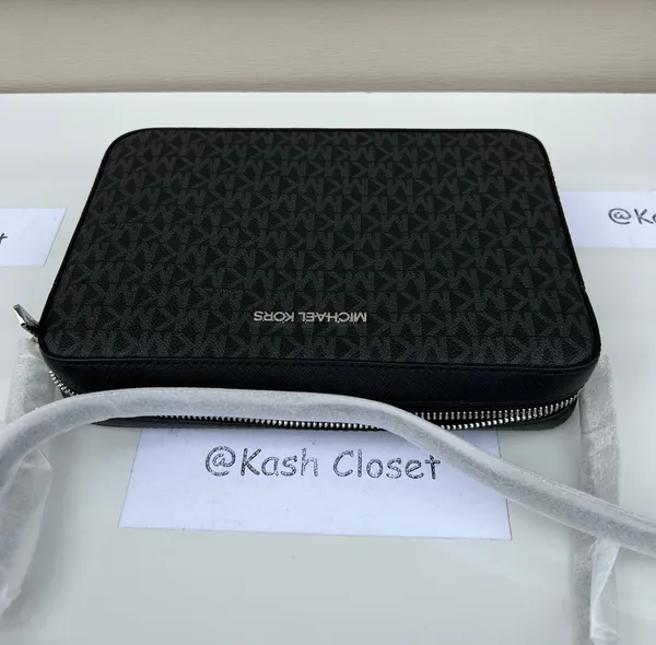 MK JST LG EW Crossbody Signature Black - Image 4
