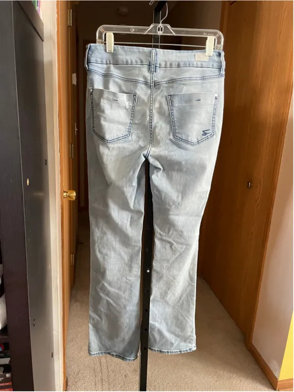 Women's Seven7 Light Blue Boot Cut Jeans Size 8 - Image 2
