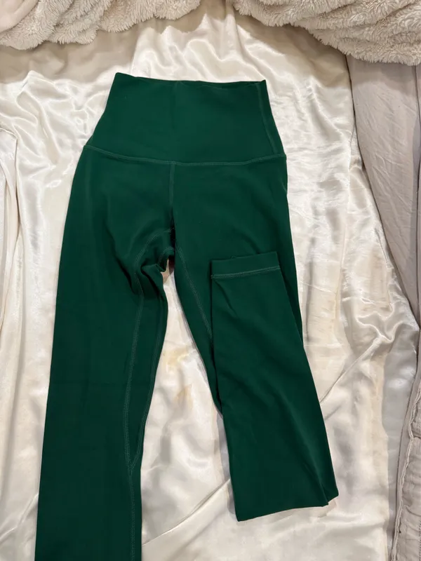Lululemon Emerald Green Leggings - Image 3