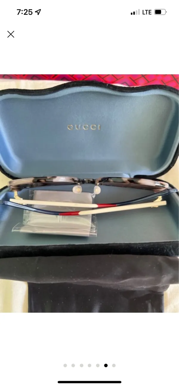 Gucci Sunglasses Women’s in case  - Image 2