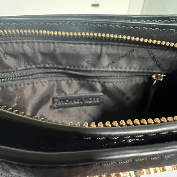 Michael‎ Kors Trisha Crossbody Women Medium Black Pebbled Leather Gold Hardware - Image 13