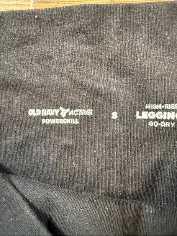 Old Navy Black High-Rise Women's Leggings - Image 3