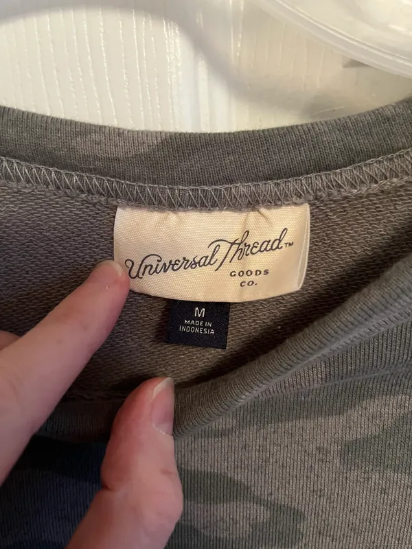 Universal Threads Pullover Sweater - Image 4