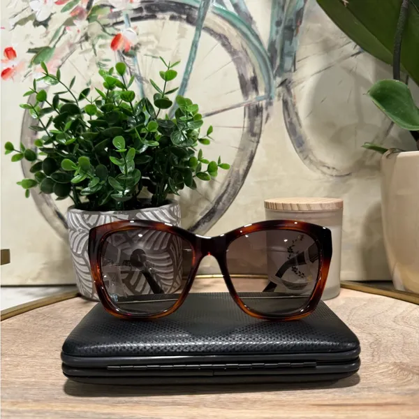 SALVATORE FERRAGAMO brown cat eye sunglasses 🦋 - Image 6