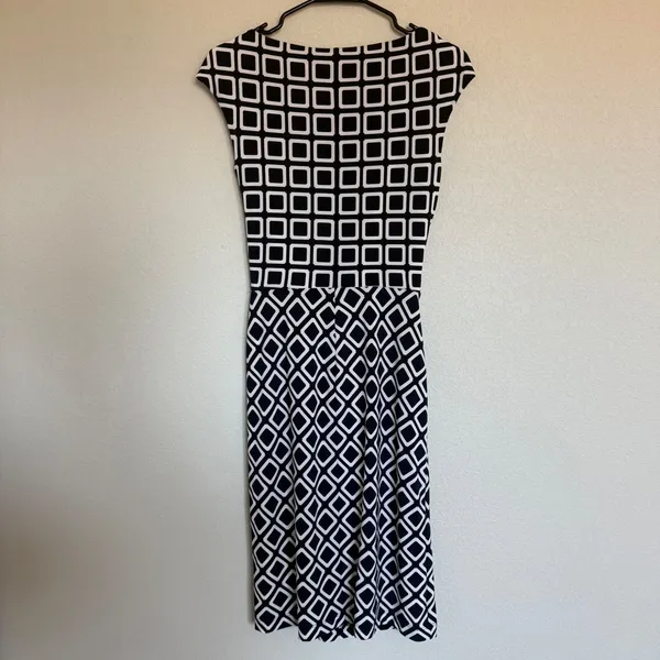 Lauren Ralph Lauren‎ Navy White Geometric Square Twist Waist Sheath Dress 4 - Image 2