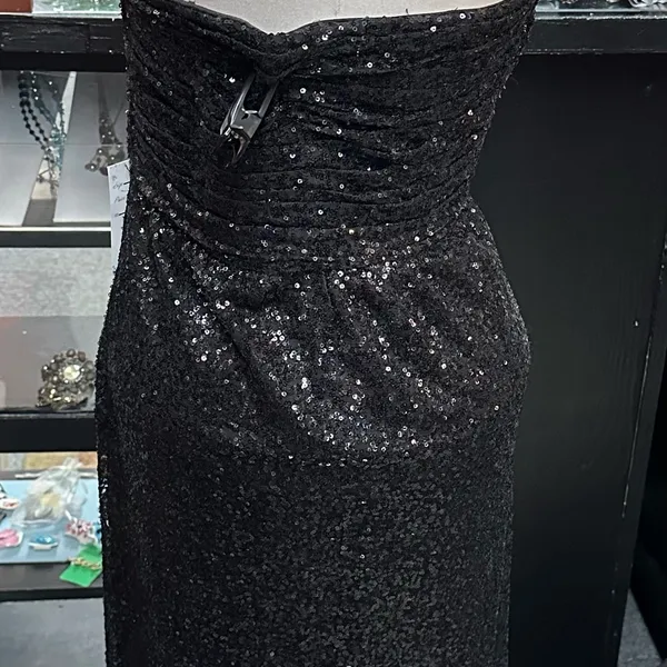 Nightway sz 10 black long formal dress - Image 3
