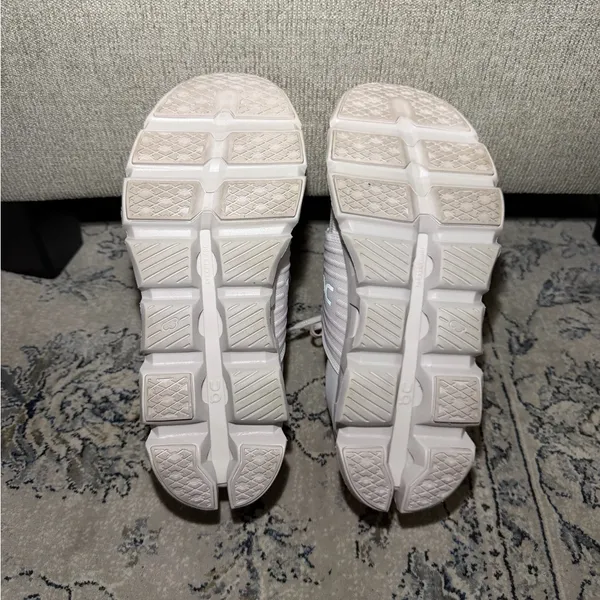 On Running Cloudswift 4 Road Running Shoe in White Size 11 - Image 6