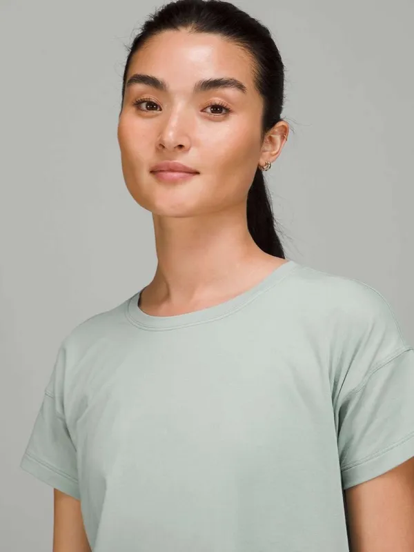 Lululemon Silver Blue Cates T-Shirt - Image 2
