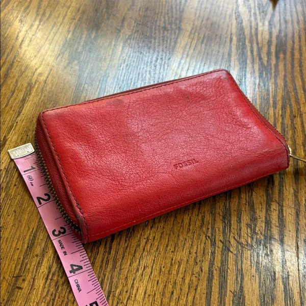 Fossil Bright Red Leather Clutch - Image 12