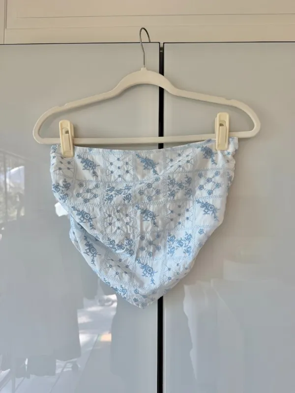 Reformation Dillon Blue and White Top Size XS/0 (Runs Large) - Like New - Image 2