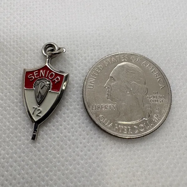 Vintage‎ Jostens 1972 Senior Shield Charm Silver Tone Red White Enamel Magnetic - Image 3