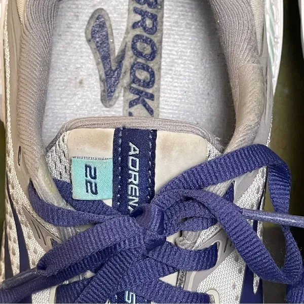 Brooks Adrenaline GTS 22 Women's Gray Running Shoes Size 10B - Image 7