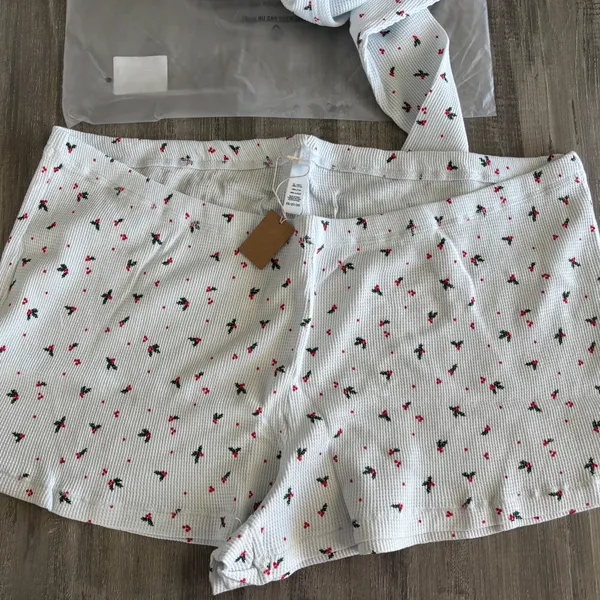 New skims pajama set 2X - Image 3