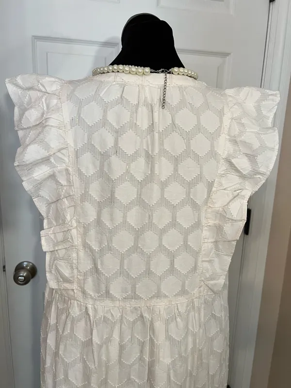 Flirty white evening dress - Image 4