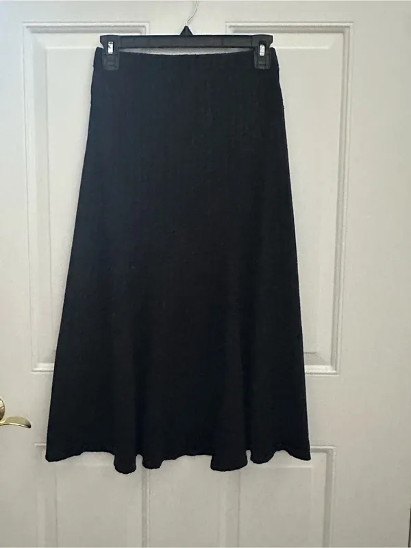 Halara Ribbed Knit Midi Skirt in Black - Image 3