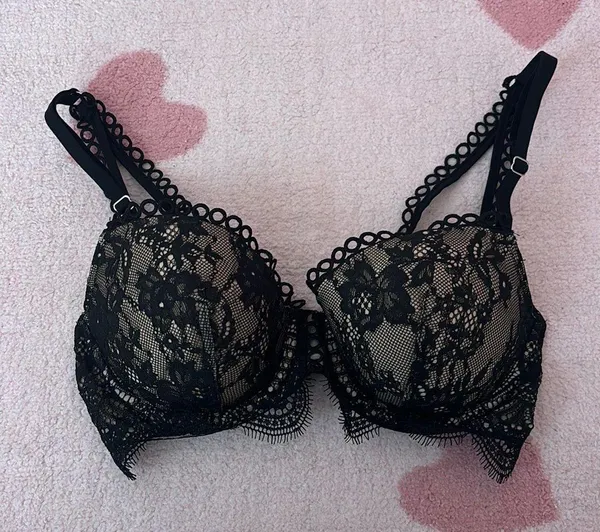 NWOT Victoria’s secret black and nude lace dream angels lined demi bra 32D - Image 2