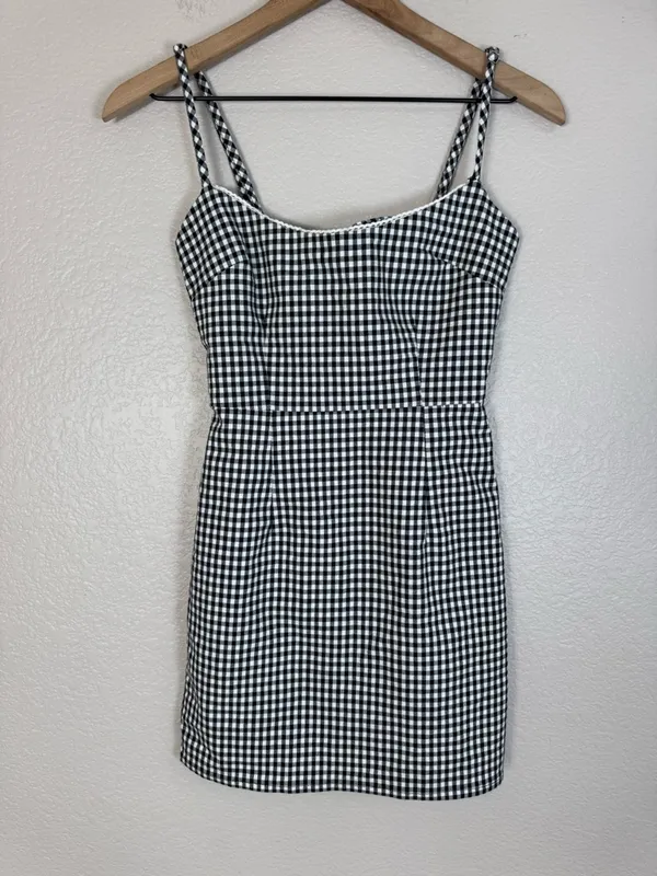 Urban Outfitters UO Black White Gingham Sleeveless Mini Dress size Medium $59 - Image 2