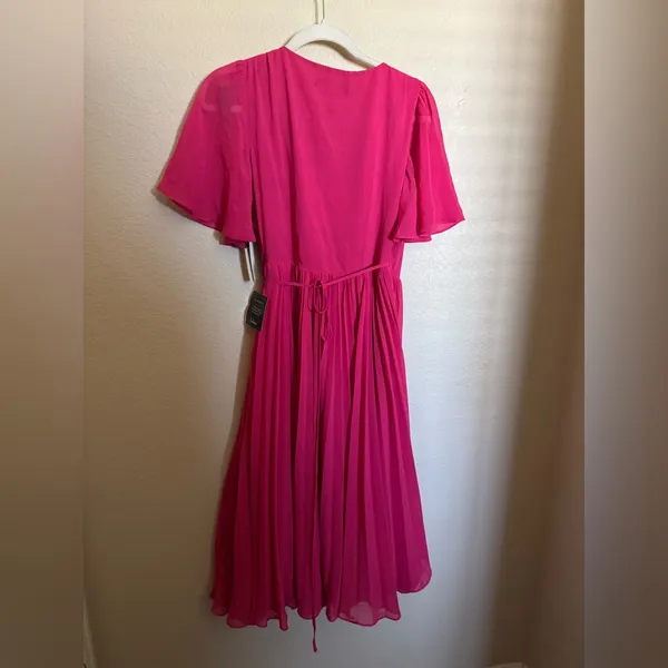 Lulus Pleats to‎ Meet You Fuchsia Pink Pleated Midi Wrap Dress Size Small NEW - Image 7