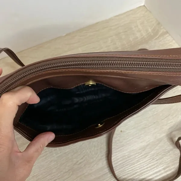 Vintage Italian leather Crossbody bag - Image 4