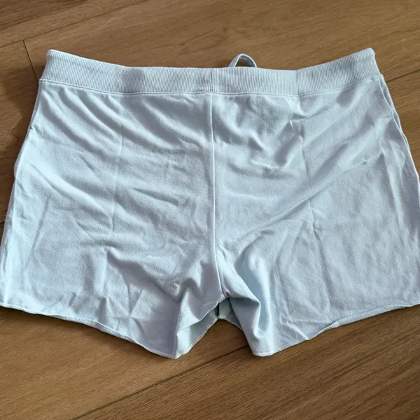 New skims shorts xl - Image 3