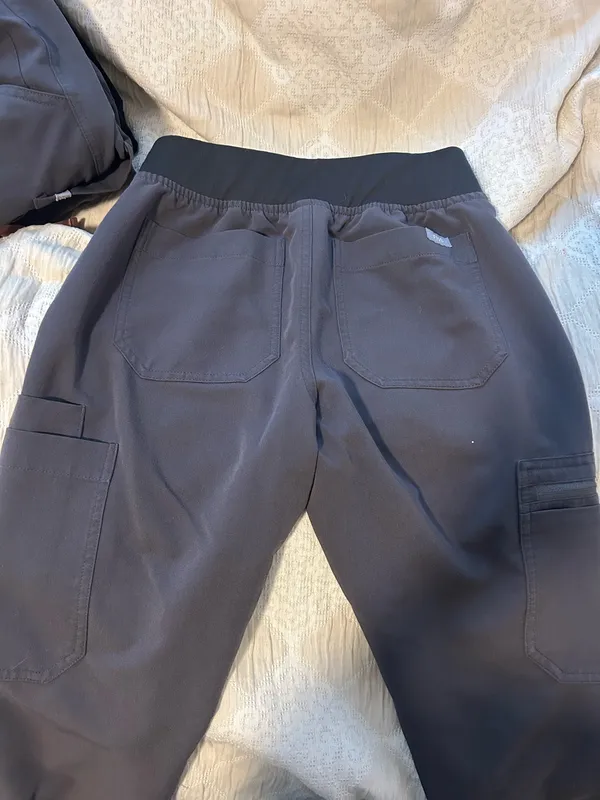 FIGS Yola Skinny Scrub Pants - Image 4