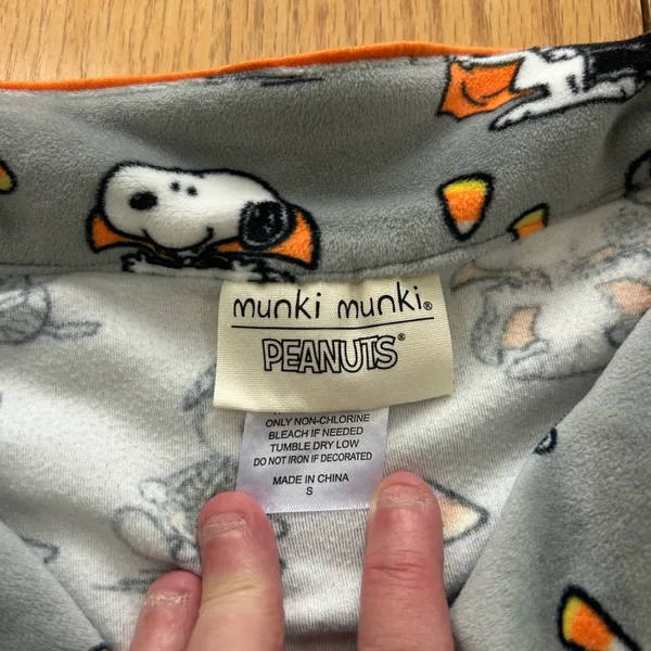 Munki Munki Peanuts Snoopy Halloween Pajama Top Grey Orange Candy Corn‎ Small - Image 5