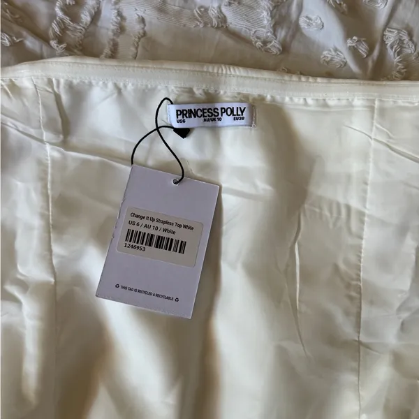 Princess Polly NWT size 6 Cream Strapless Satin Top buttons NEVER WORN - Image 2
