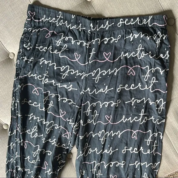Victoria’s Secret Grey/Pink Logo Printed Two Piece Pajama Set Size XL - Image 8