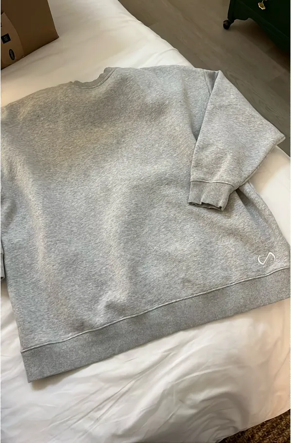 Alphalete Oversized Crewneck Sweatshirt - Image 3