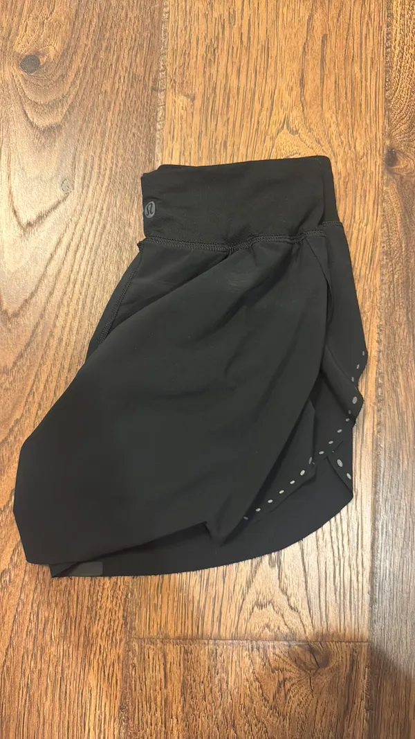 lululemon shorts - Image 3